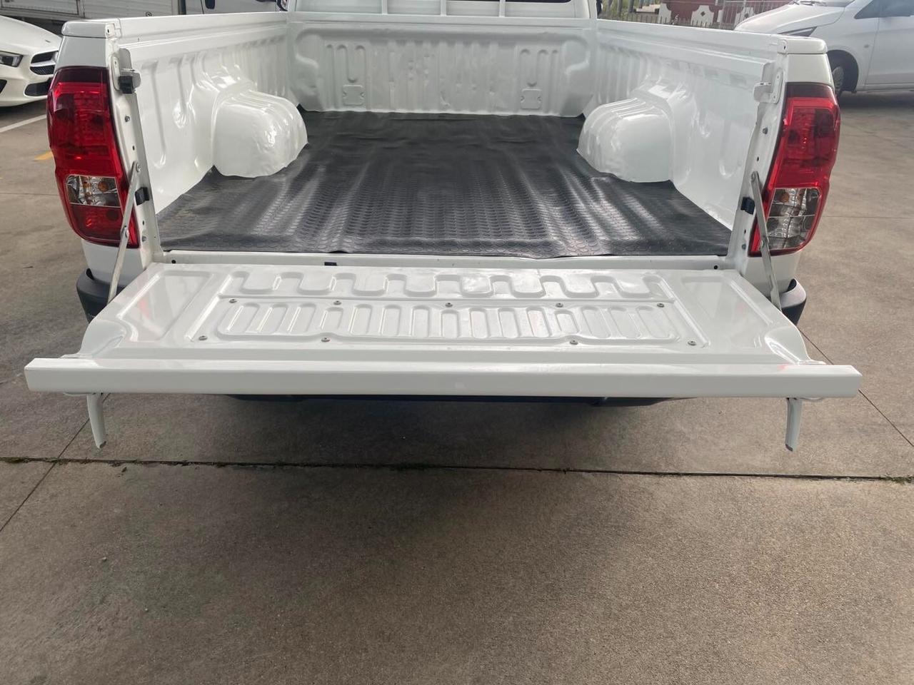 Toyota Hilux 2.4 D-4D 4WD 2 porte Single Cab Comfort