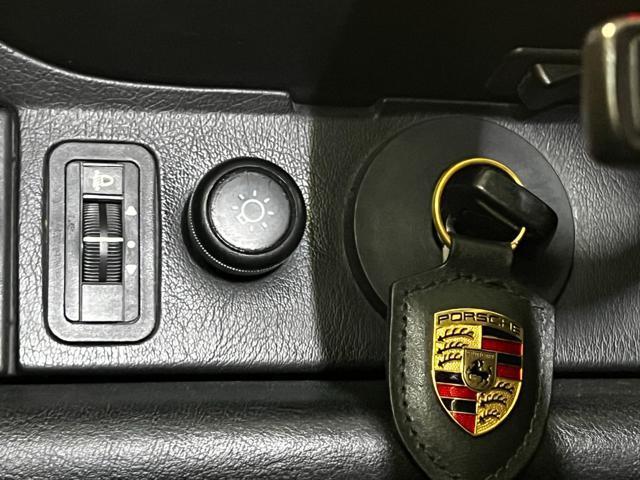 PORSCHE 911 3.3 Turbo cat Coupé UFF. ITALIANA / KIT X33