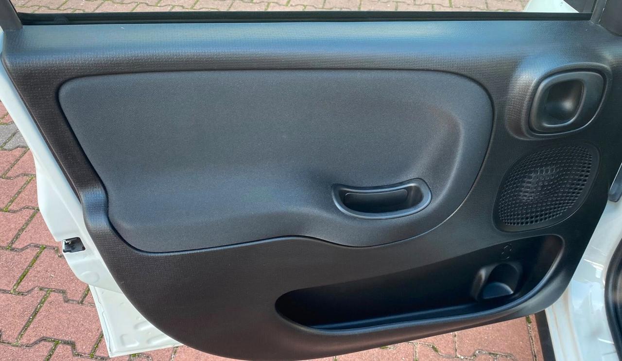 FIAT PANDA HYBRID CITY LIFE NEOPATENTATI