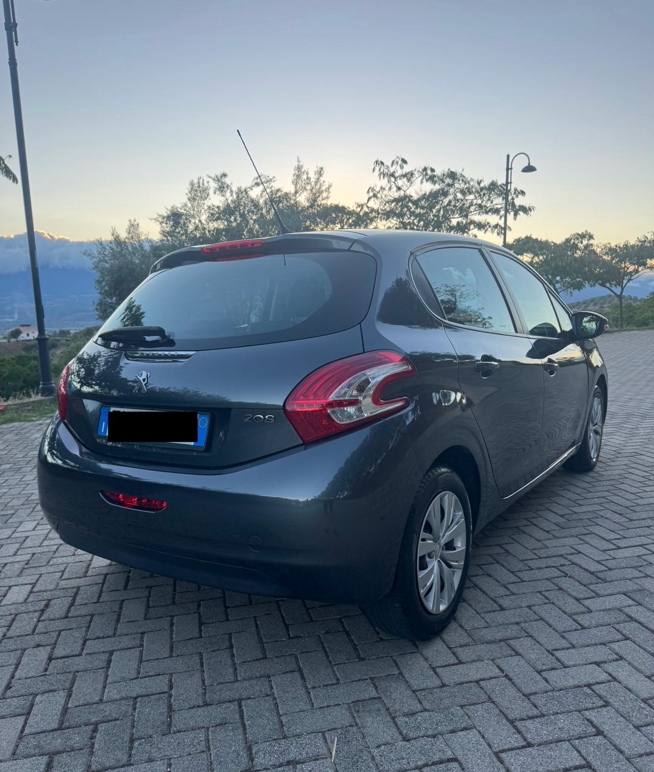Peugeot 208 1.2 Benzina 82Cv PureTech 2013