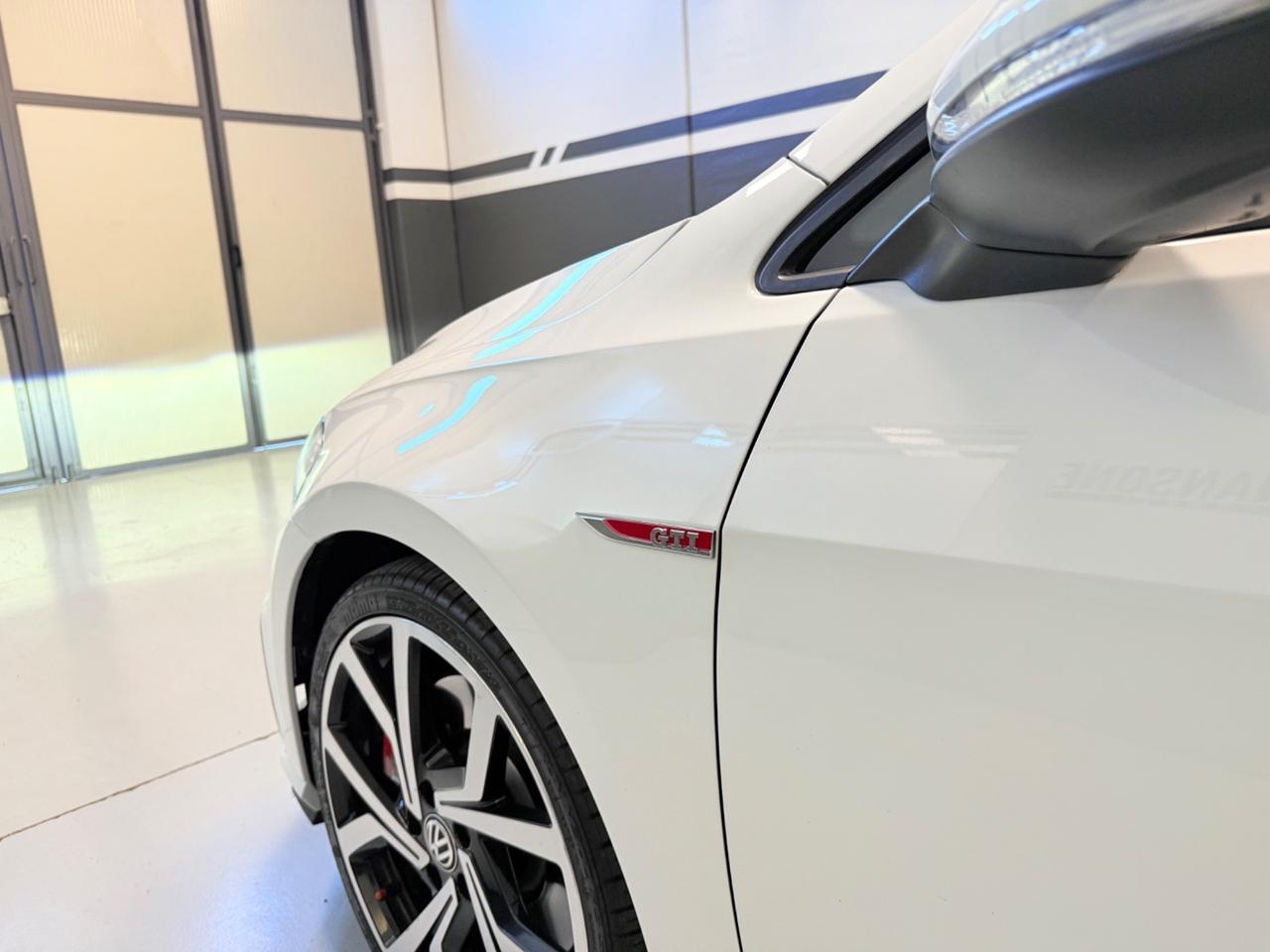 Volkswagen Golf GTI Performance 2.0 245 CV Honeycomb