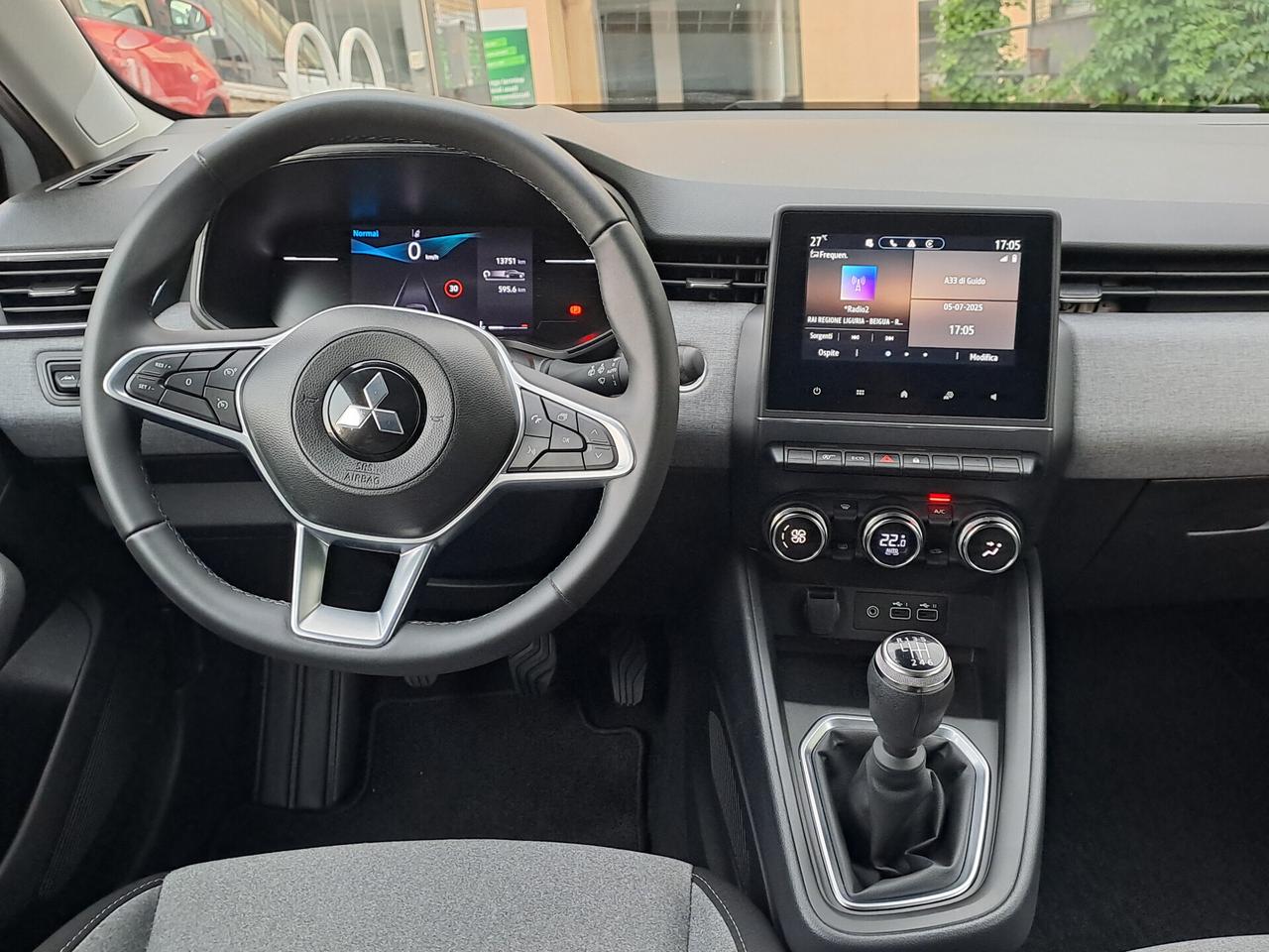 Mitsubishi Colt 1.0L turbo 90 CV Invite