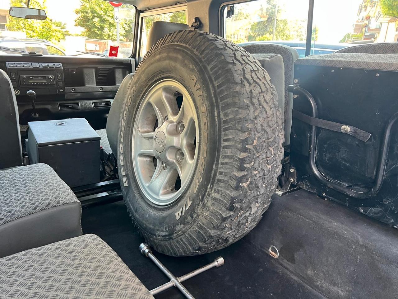 LAND ROVER DEFENDER 90 2.5 Td5 SW SE 6 posti