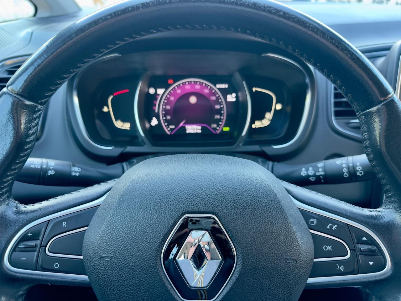 Renault Scenic Scénic dCi 8V 110 CV EDC Energy Intens