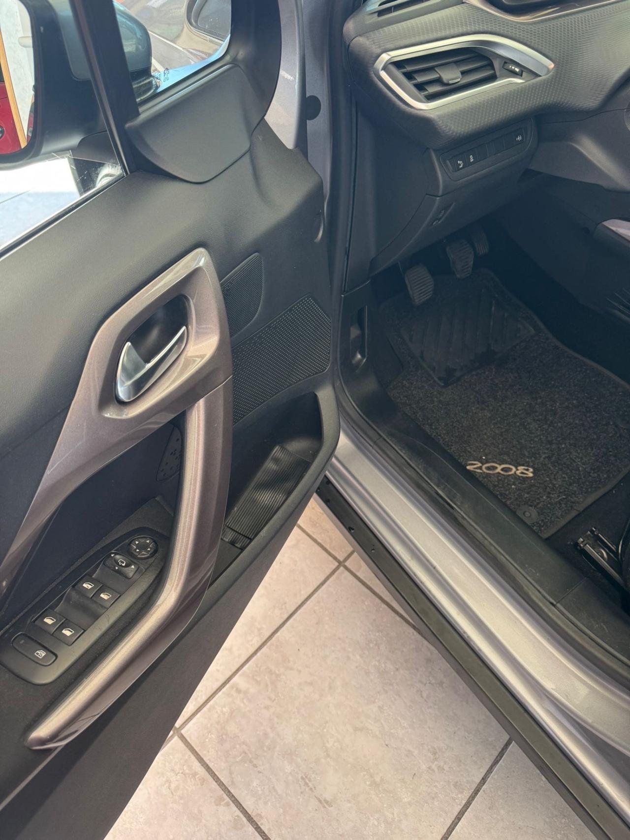 Peugeot 2008 1.4 HDi 68CV Active