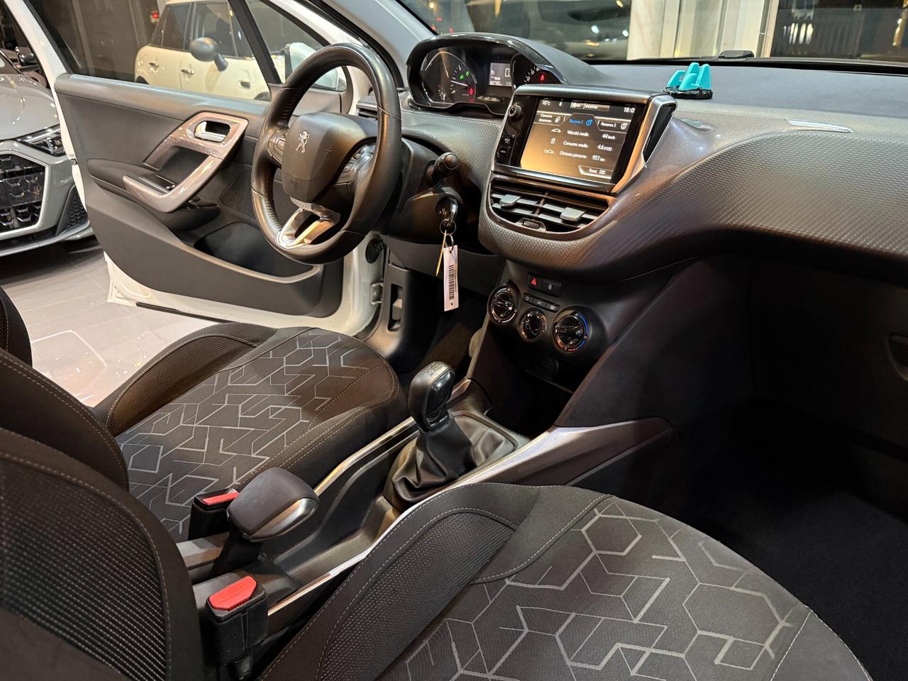 Peugeot 2008 1.6 e-hdi 8v Allure GARANZIA 12 MESI !