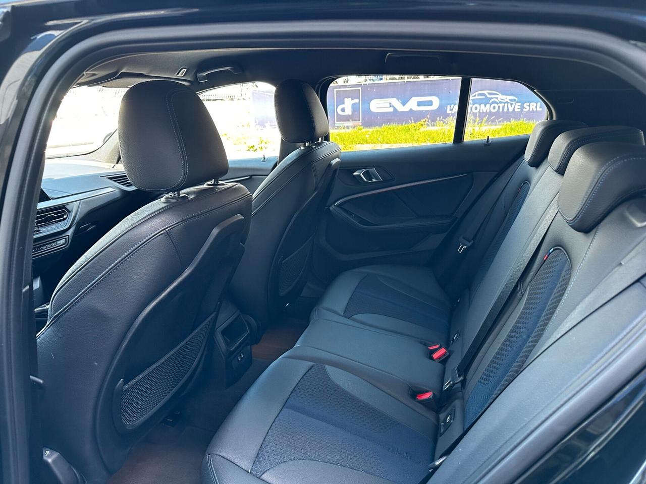 Bmw 118 118i 5p. Msport