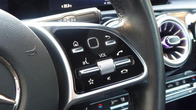 MERCEDES-BENZ A 250 Sedan e hybrid EQ Sport