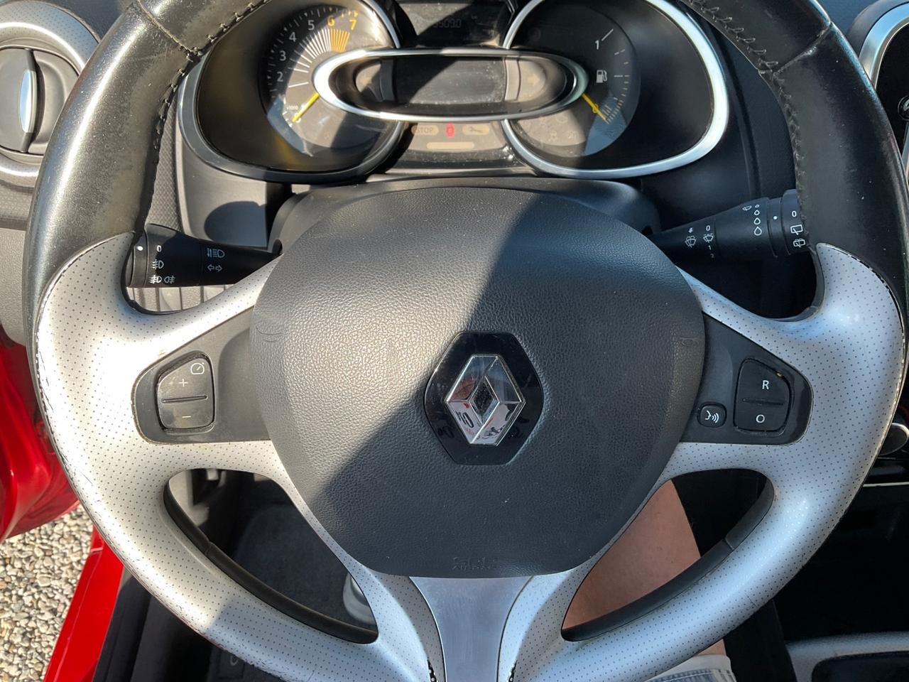 Renault Clio 1.2 75 CV 5 porte Duel