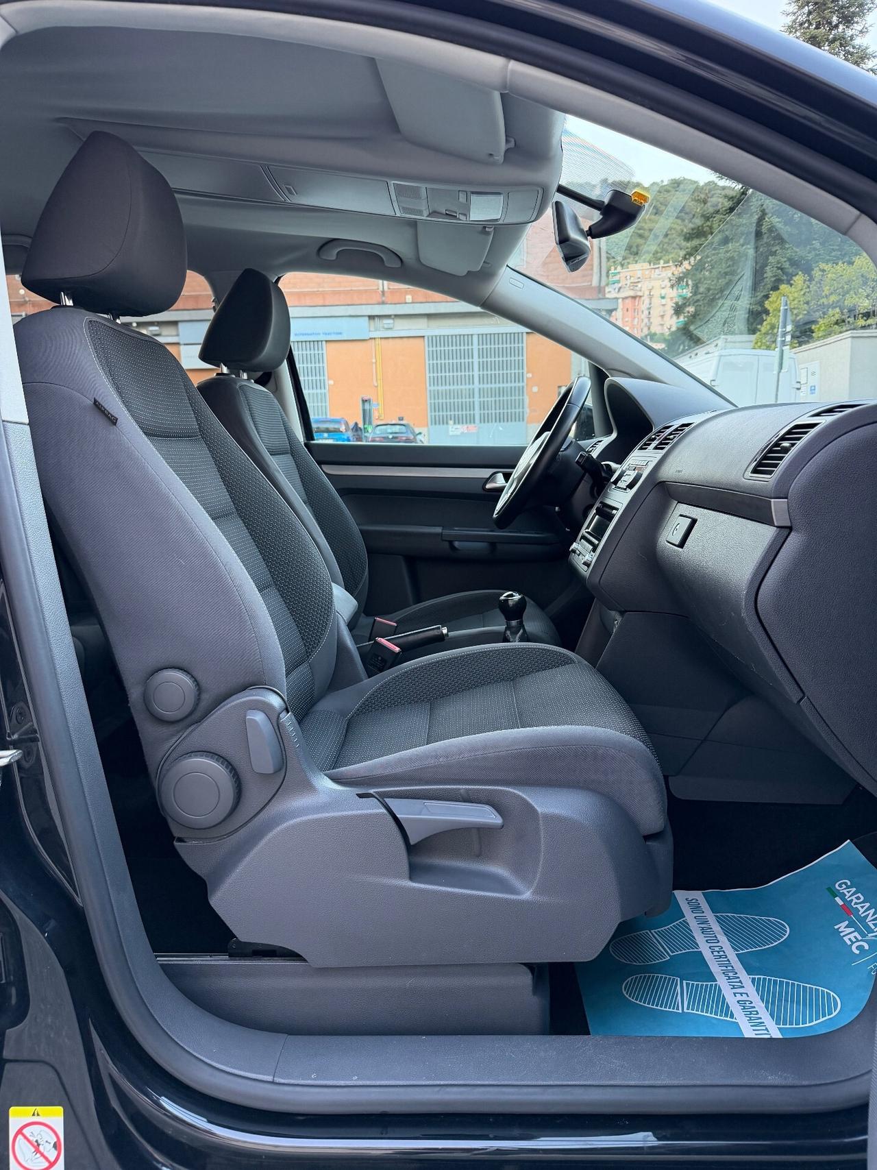 Volkswagen Touran 1.2 TSI BENZINA - 7 POSTI NEOPATENTATI