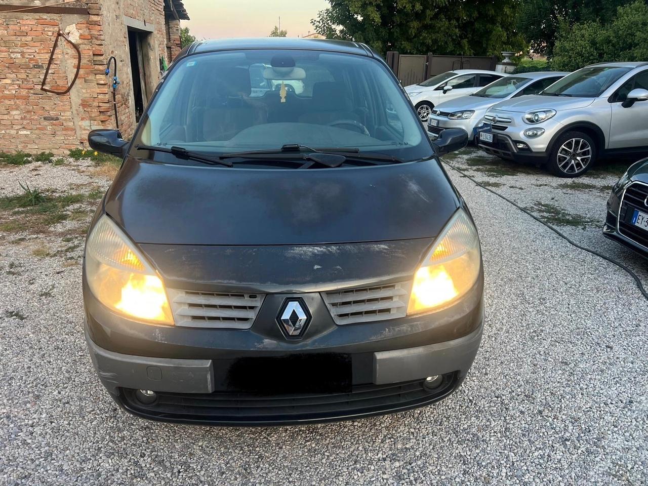 Renault Scenic Grand Scénic 1.9 dCi/130CV Pack