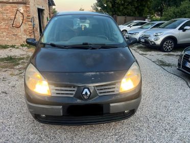 Renault Scenic Grand Scénic 1.9 dCi/130CV Pack