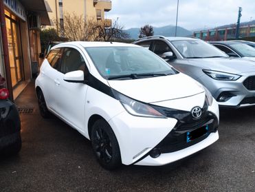 Toyota Aygo 1.0 VVT-i 69 CV 5 porte x-play