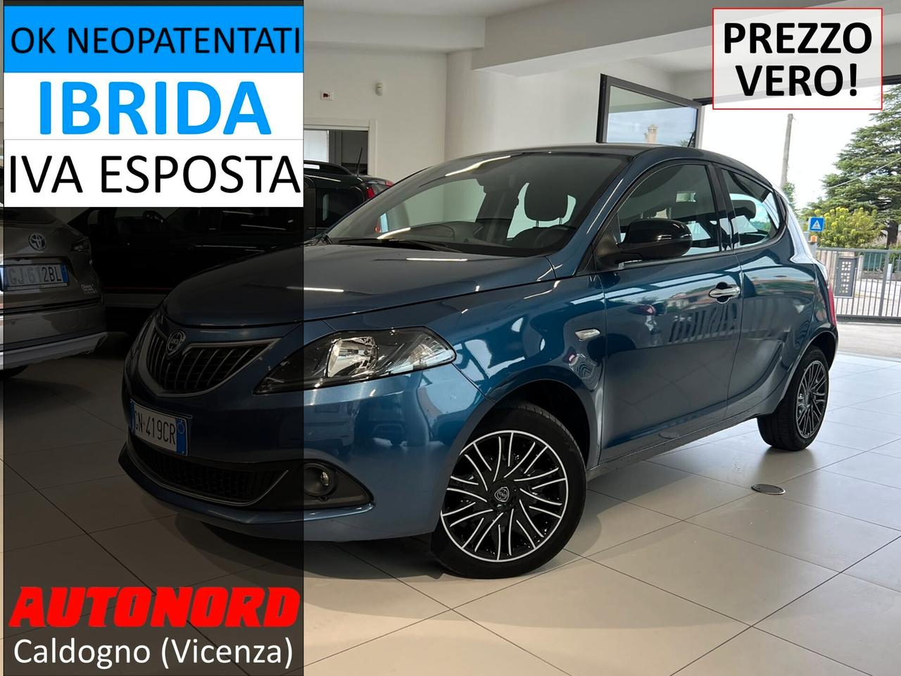 Lancia Ypsilon 1.0 FireFly 5 porte S&S Hybrid Gold