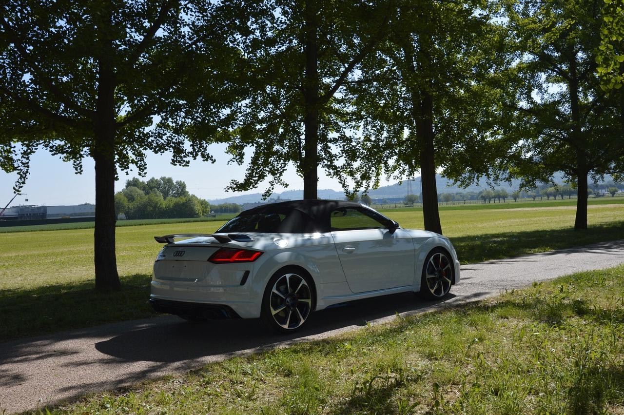 Audi TT RS Roadster 2.5 TFSI quattro S tronic