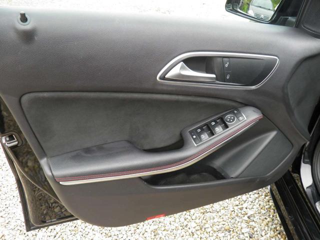 MERCEDES-BENZ A 180 d Premium