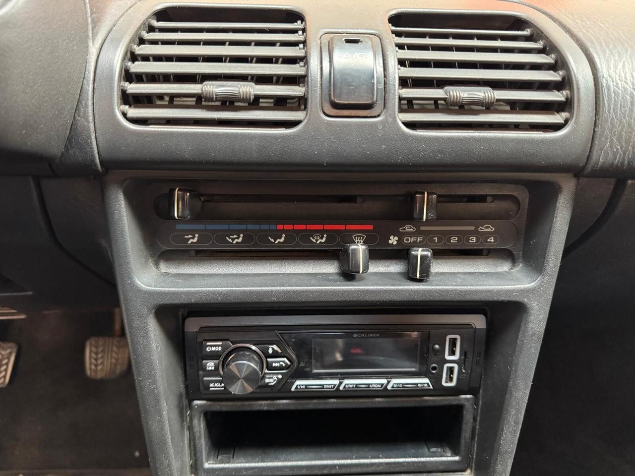 Mazda MX-3 V6 benzina 1994
