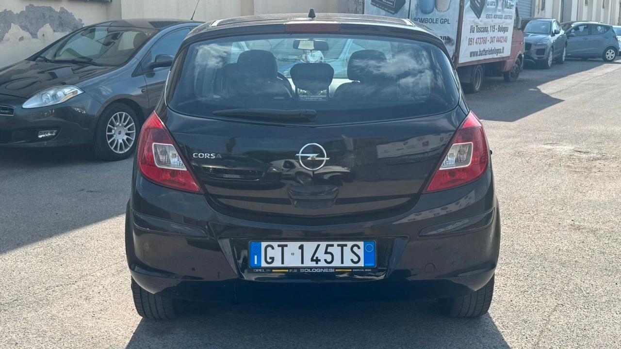 Opel Corsa 1.2 80CV 5 porte GPL-TECH Club