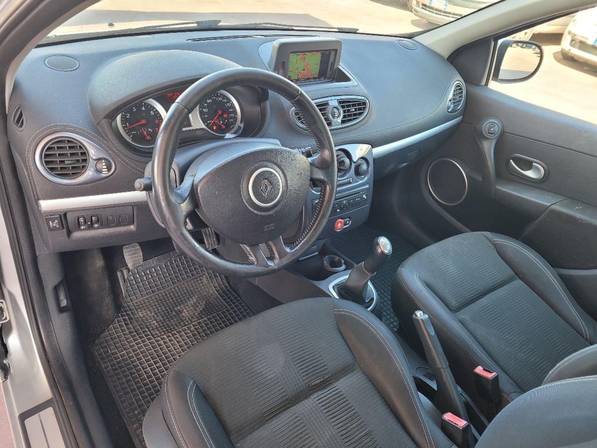 RENAULT - Clio