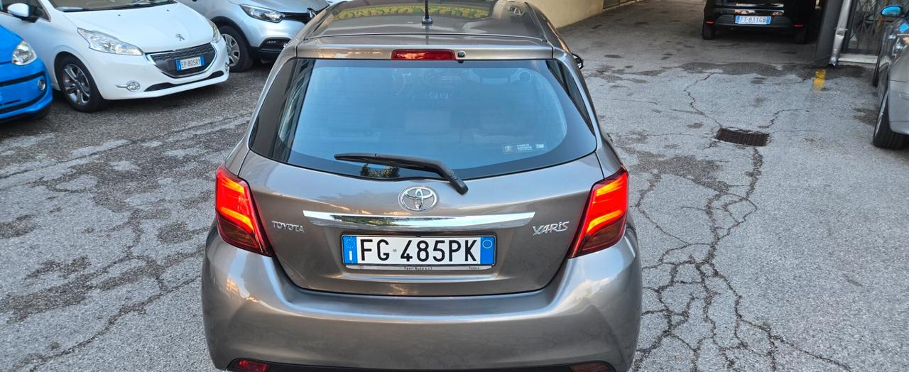 Toyota Yaris 1.0 5 porte Lounge