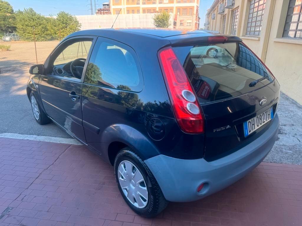 Ford Fiesta 1.2 BENZINA 2007 NEOPATENTATI