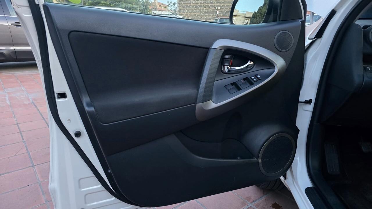 Toyota RAV 4 RAV4 2.2 D-4D 150 CV DPF