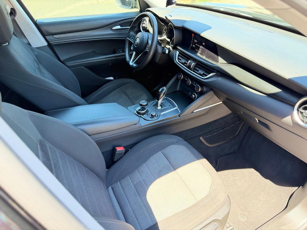Alfa Romeo Stelvio Executive 2.2 #11317