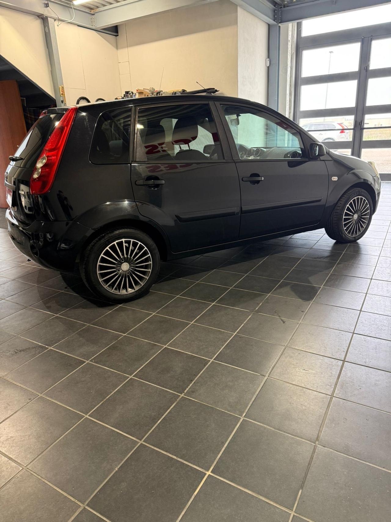 Ford Fiesta 1.4 TDCi -NEOPATENTATI