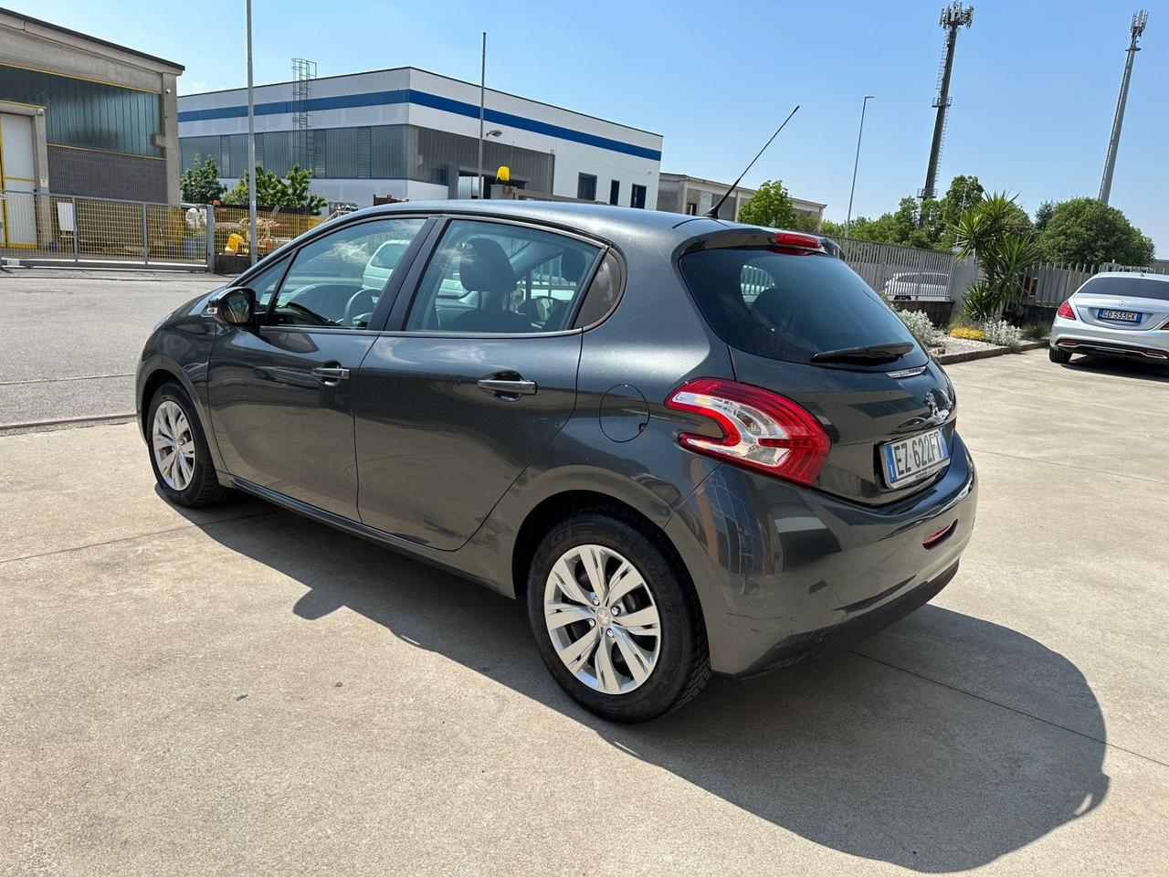 Peugeot 208 1.4 HDi 68 CV 5 porte Active