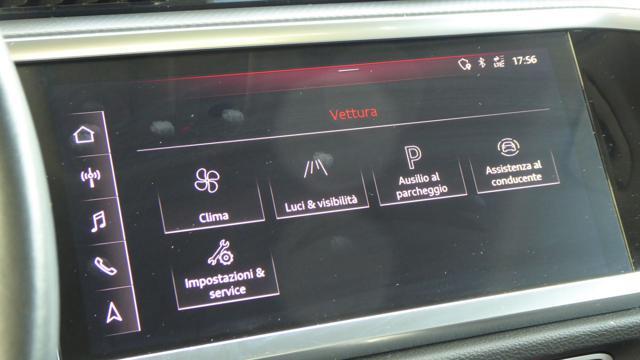 AUDI Q3 35 TFSI Business