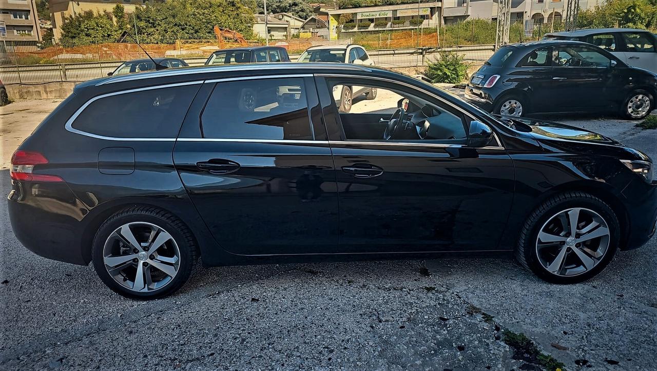Peugeot 308 BlueHDi 130 S&S EAT8 SW Allure Pack