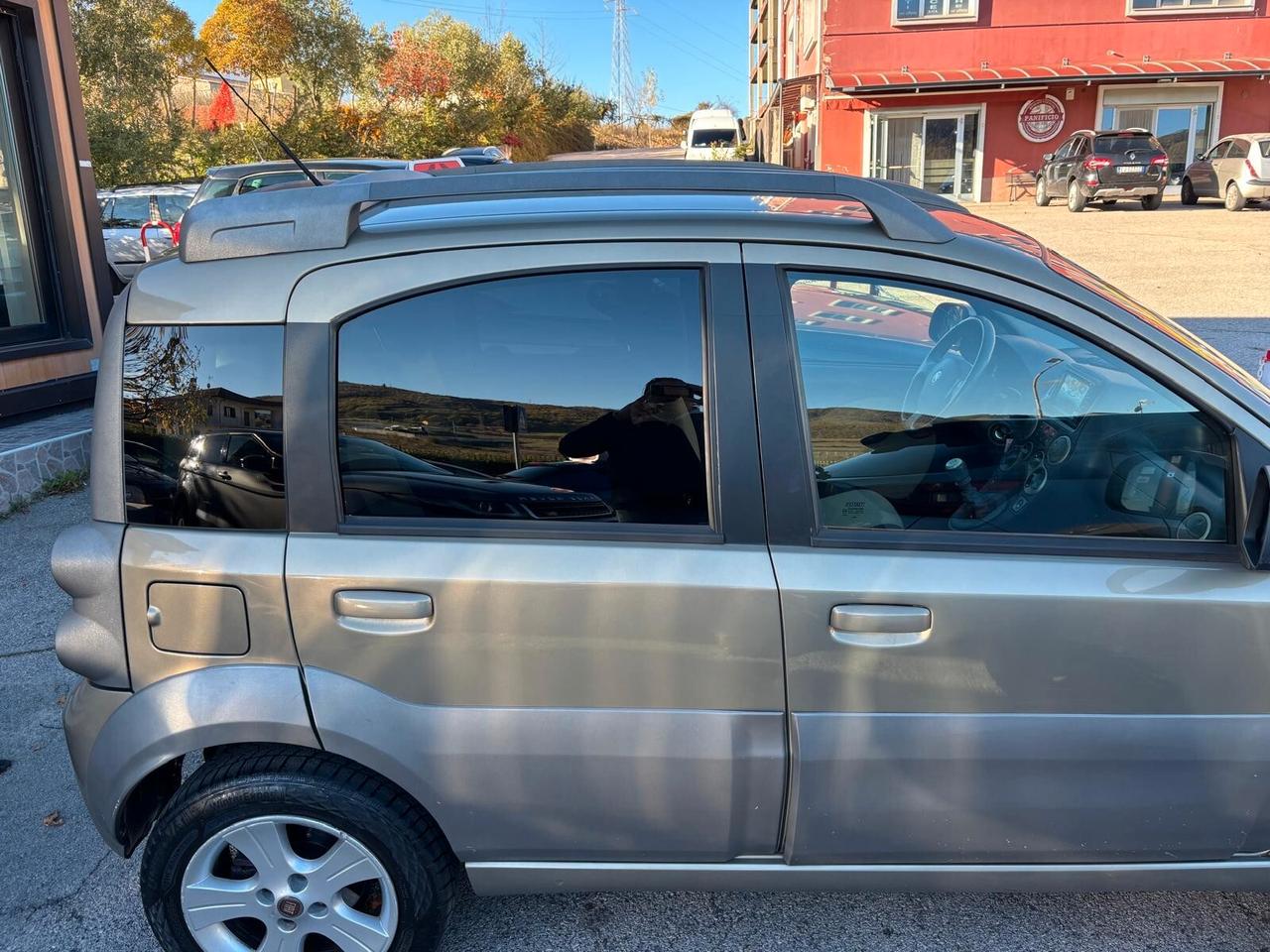 Fiat Panda 1.3 MJT 16V DPF 4x4 CROSS ELD