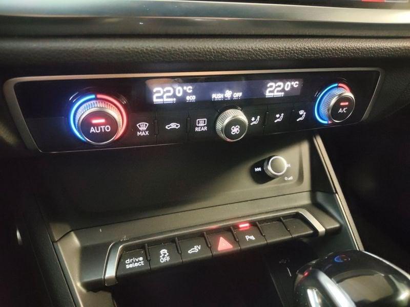 Audi Q3 Q3 Sportback 45 1.4 tfsi e Identity Black s-tronic