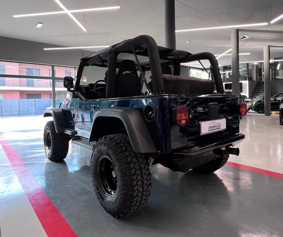 Jeep Wrangler 4.0 Sport c CL hard top