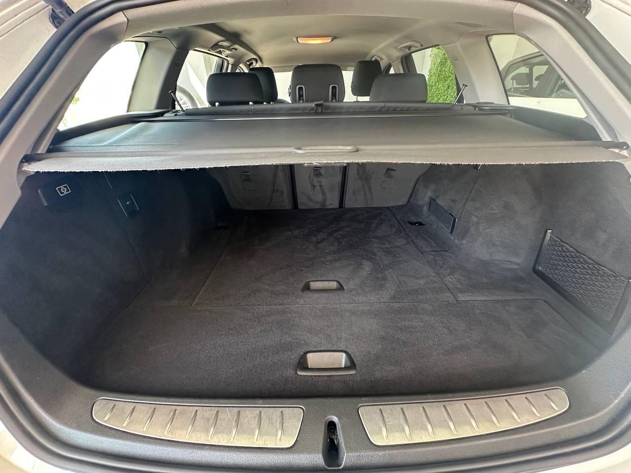 BMW 316d - Book Service Completo
