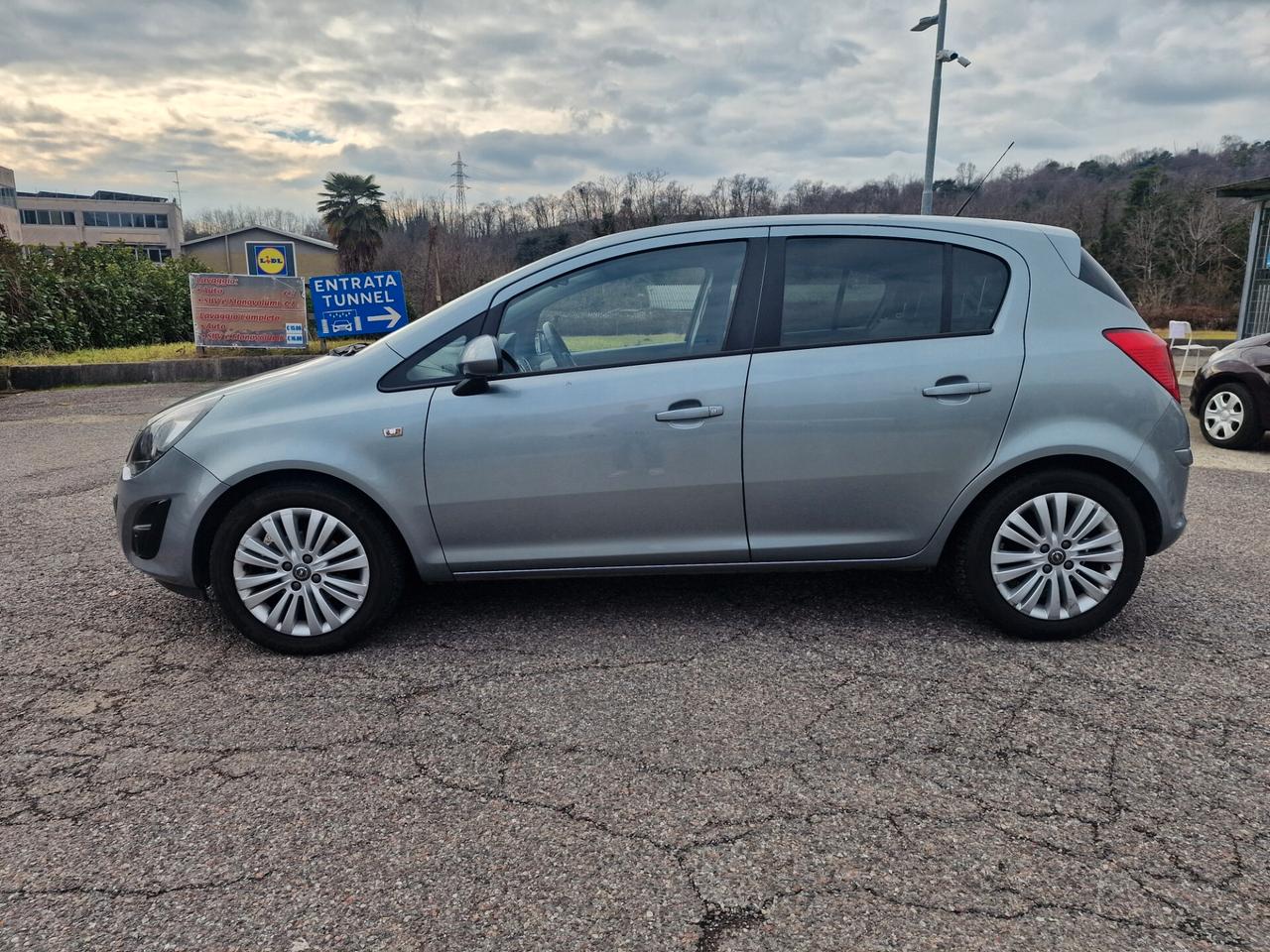 Opel Corsa 1.2 5 porte Edition