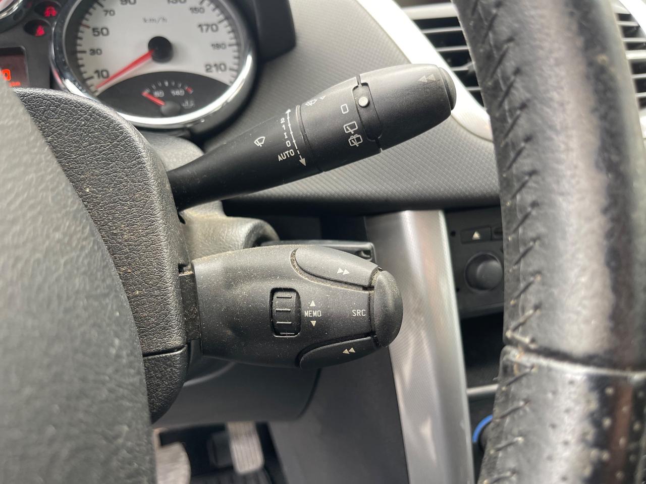 Peugeot 207 1.4 HDi 70CV 5p. XS