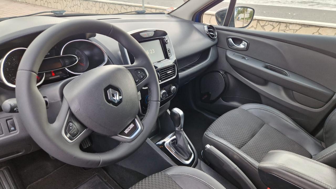 Renault Clio dCi 8V 90 CV EDC 5 porte Moschino Intens