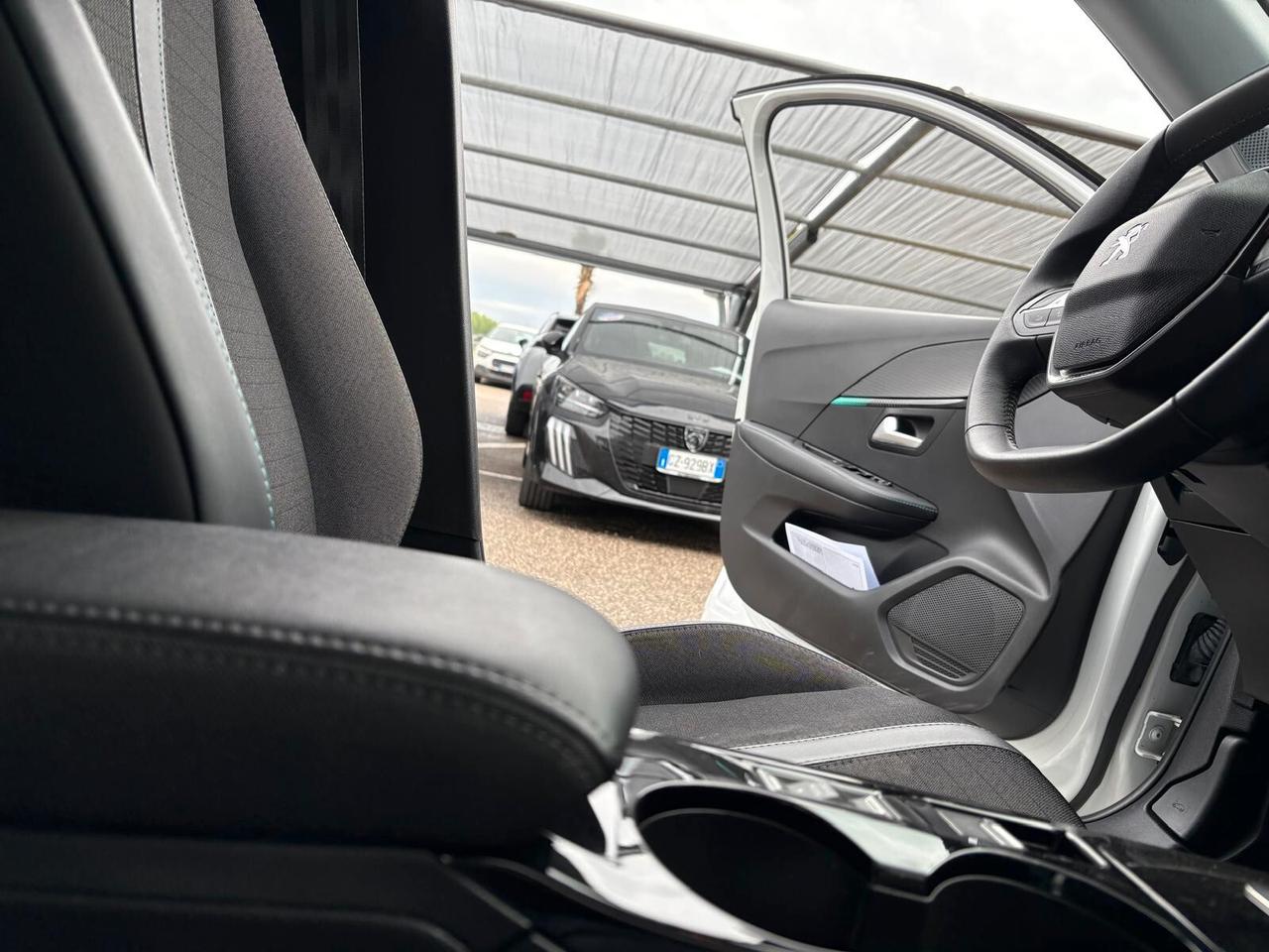 Peugeot 208 ALLURE PACK motore elettrico 136 cv SPOTICAR