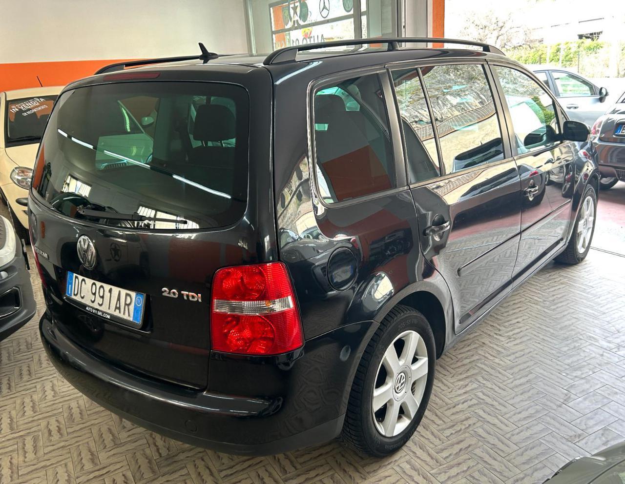 VOLKSWAGEN Touran 2.0 16V TDI Highline. RIS.COMMERCIANTI