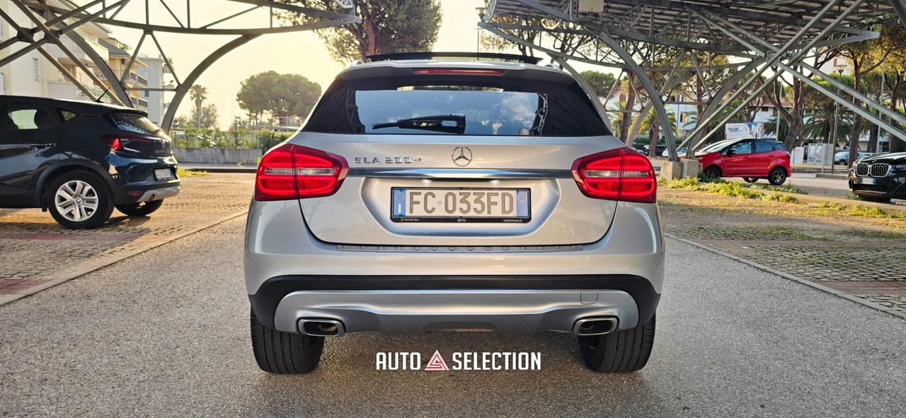 Mercedes GLA. (Tetto apribile)