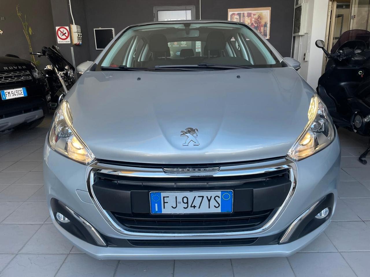 Peugeot 208 PureTech 82 5 porte Allure