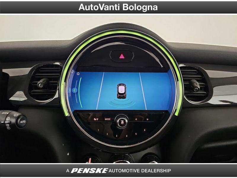 MINI Mini 5 porte Mini 5p 1.5 One Essential 102cv auto