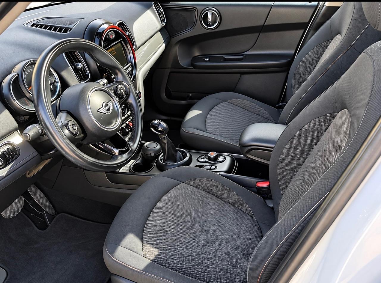 Mini Cooper Countryman D automatica