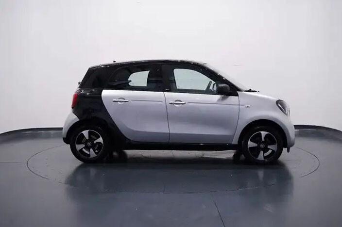 Smart ForFour 1.0 Passion 70cv NAVI+LED