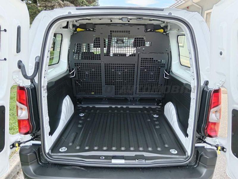 FIAT Doblò Doblò Serie 3 Crew Cab 1.5 Bluehdi 130cv At8