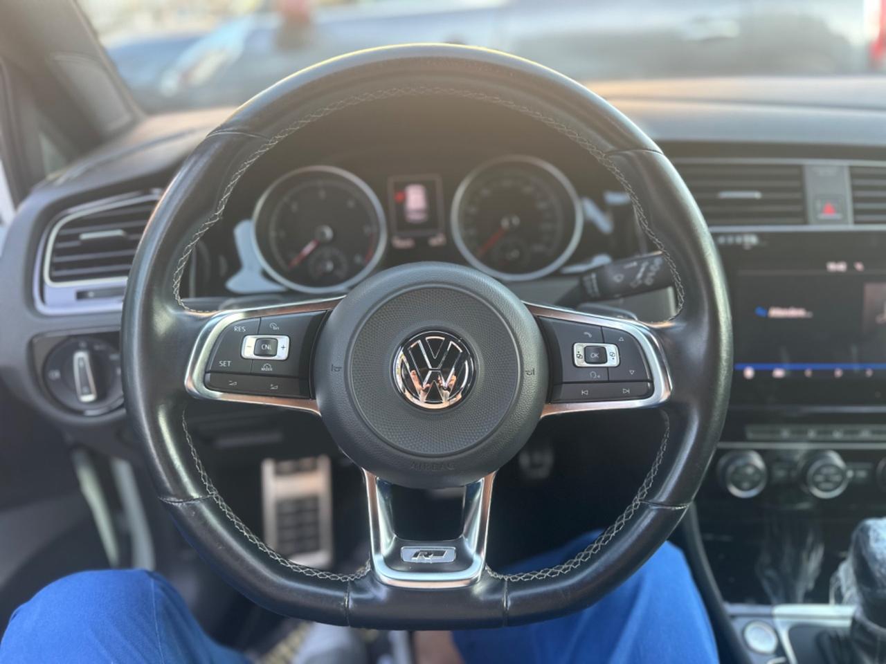 Volkswagen Golf 1.6 TDI 115CV DSG 5p. R LINE INTERNO ED ESTERNO Sport Edition BlueMotion Tech.