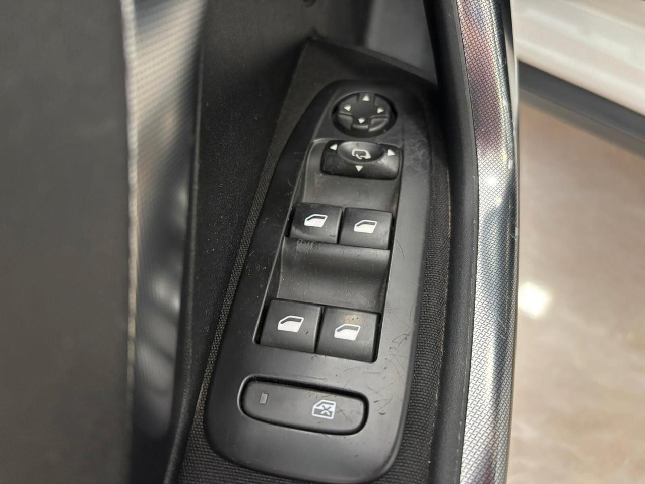 Peugeot 2008 1.6 DIESEL **COME NUOVA*FULL