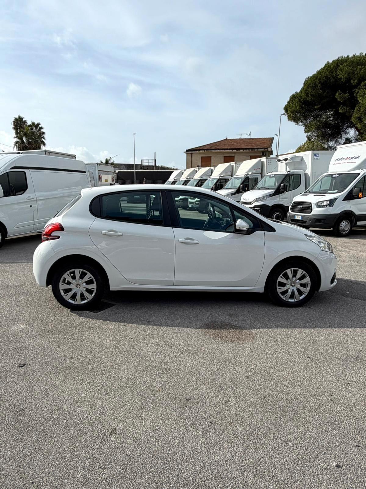 PEUGEOT 208 1.5HDI AUTOCARRO 2 POSTI