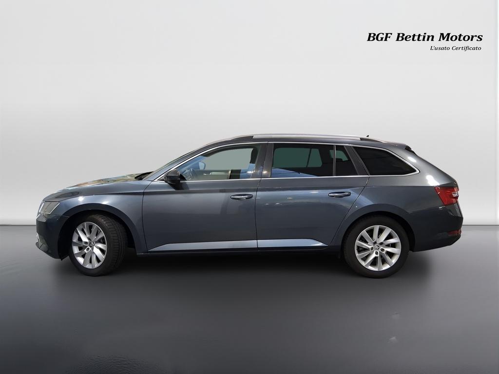 Skoda Superb Wagon 2.0 tdi Executive 150cv dsg my17